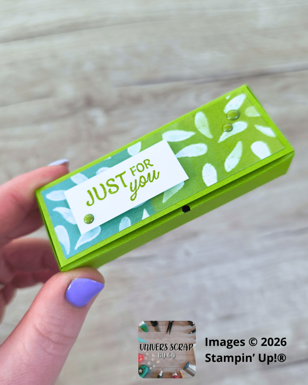 Boîte sans colle avec le papier design Illusions au&nbsp;pinceau